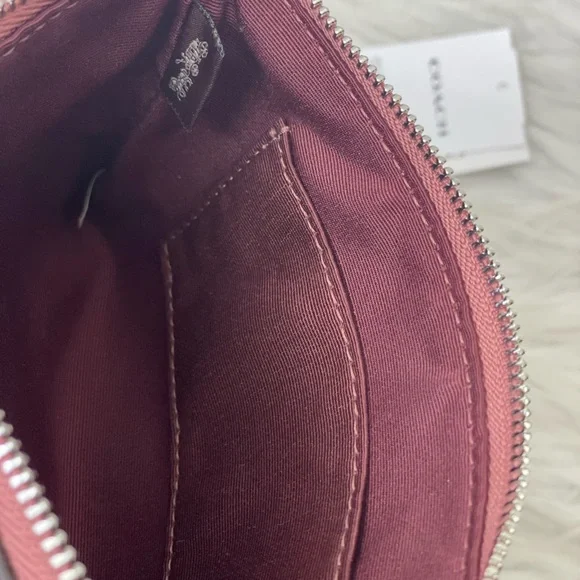 NWT Coach Corner Zip Wristlet With Heart Rivets CDF06 In Silver/Peony - Picture 4 of 5